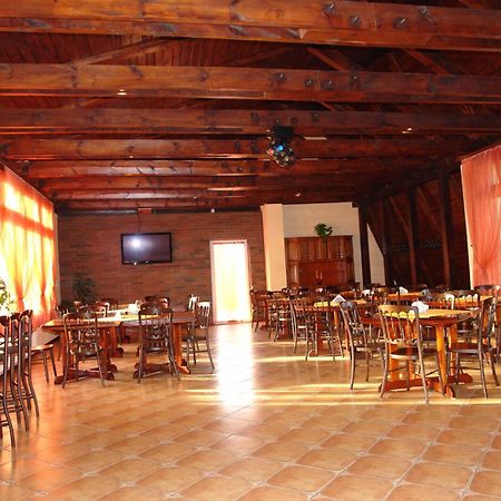 Hotel Junior Zamość Buitenkant foto