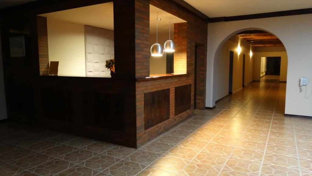 Hotel Junior Zamość Buitenkant foto